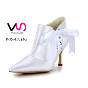 Handmade pointy shoe toe bridal boot for wedding